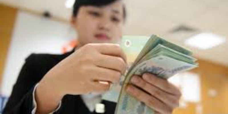 10% tiền thưởng hoàn trả hàng tuần so sánh